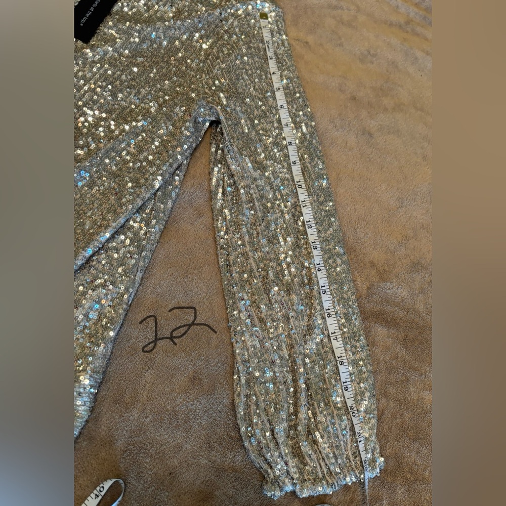 Cable & Gauge Silver Sequin Twist Blouse Size L NWT - Picture 5 of 9